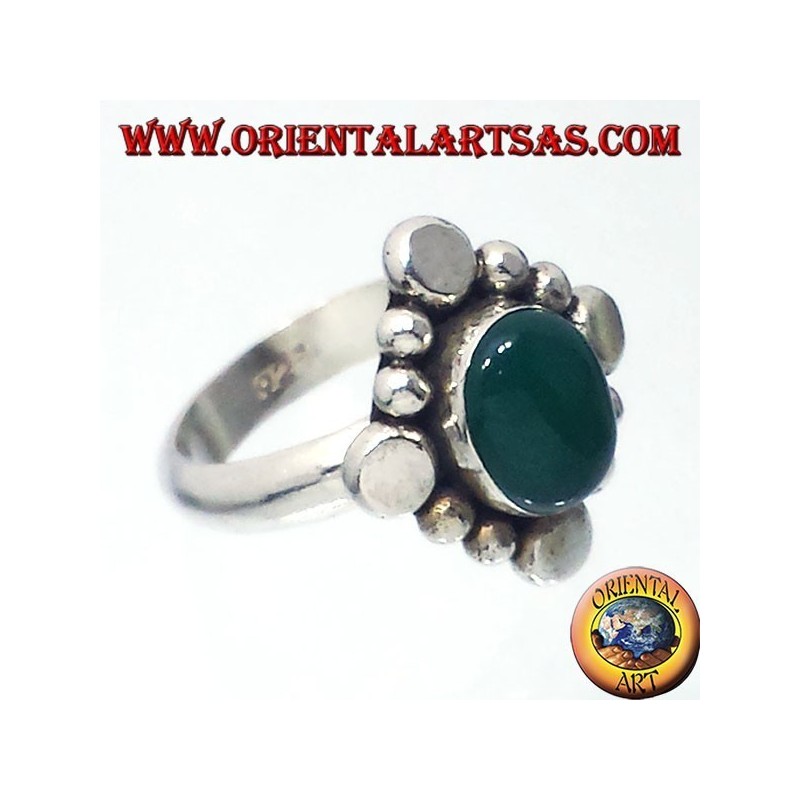 Anillo de plata con cabujón de ágata verde ovalada