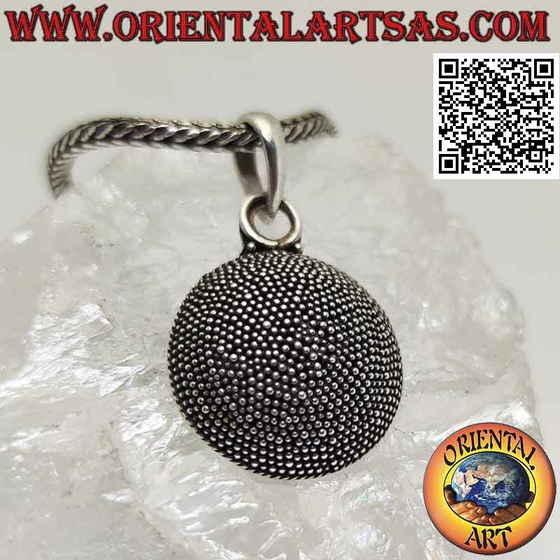 Pendentif en argent, section de sphère formée de microsphères (fait main)