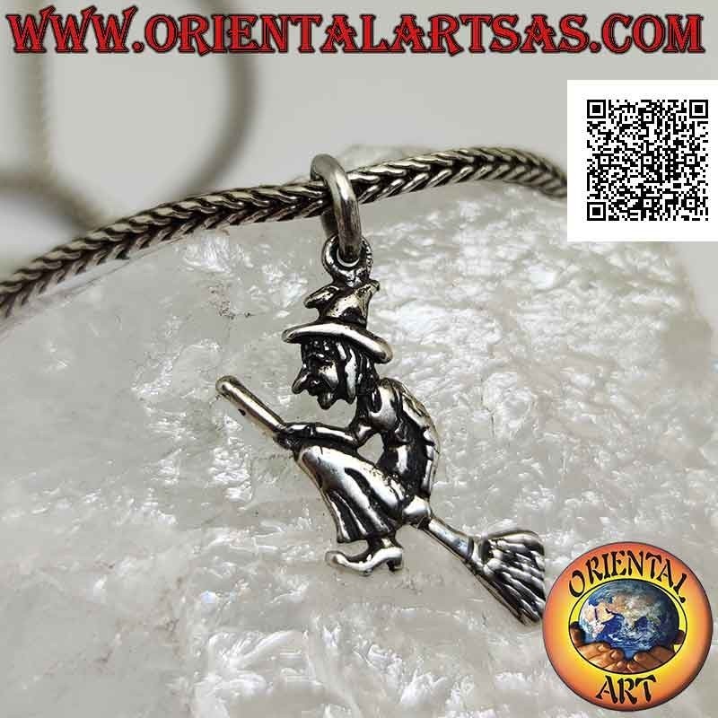 Pendentif en argent, la sorcière befana sur le balai volant de profil (double face)