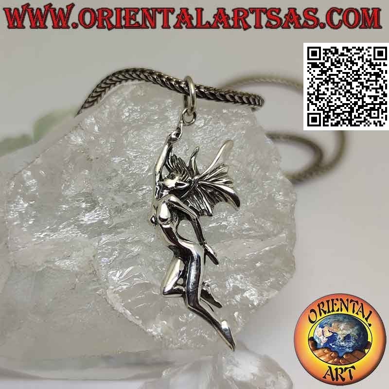 Pendentif en argent, la fée de profil volant vers la lumière