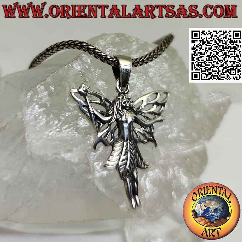 Pendentif en argent, la fée ascendante avec une baguette magique