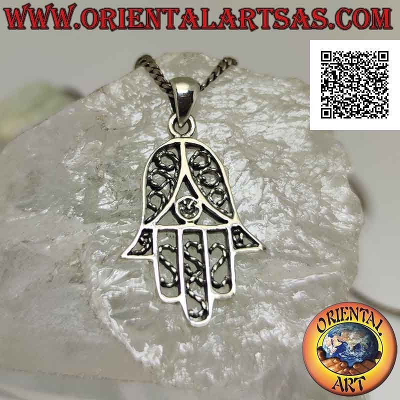 Ciondolo in argento, mano di Fatima o Hamsa interamente traforata e decorata con filo intrecciato