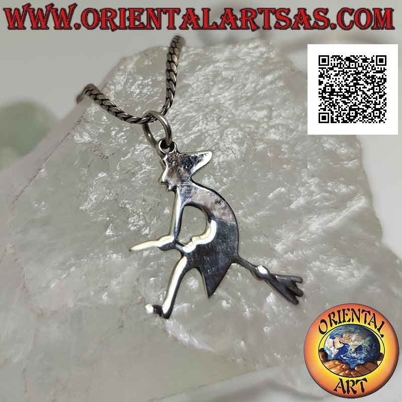Pendentif en argent lisse, la sorcière befana sur le balai volant de profil