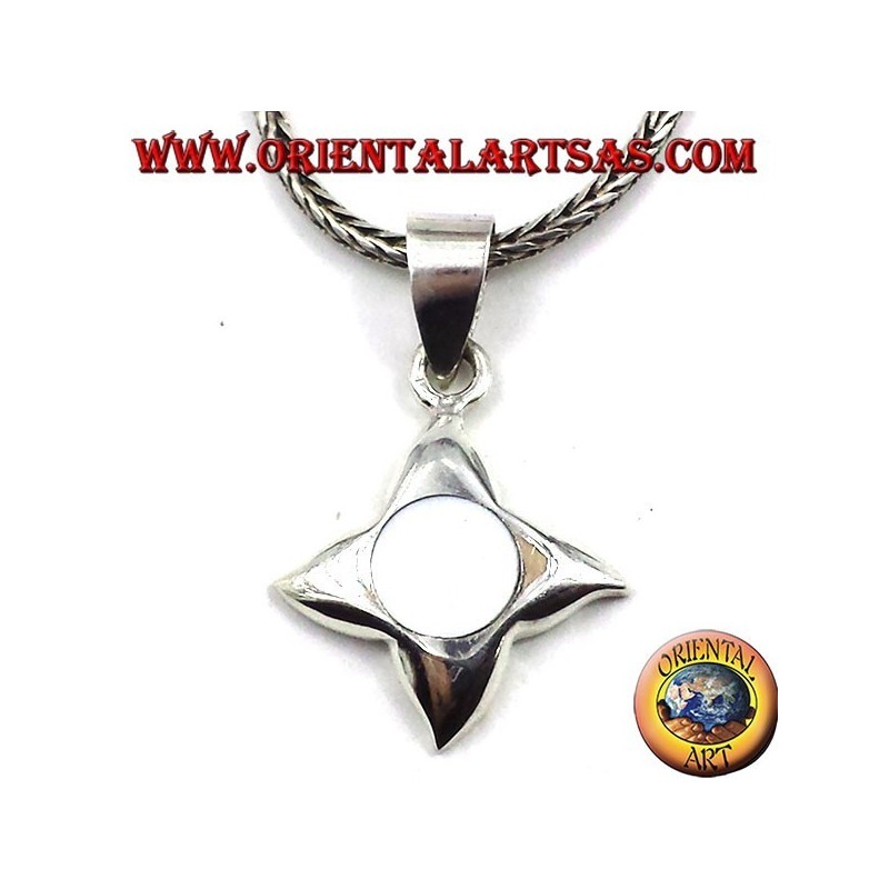 pendentif en argent avec nacre avec quatre points