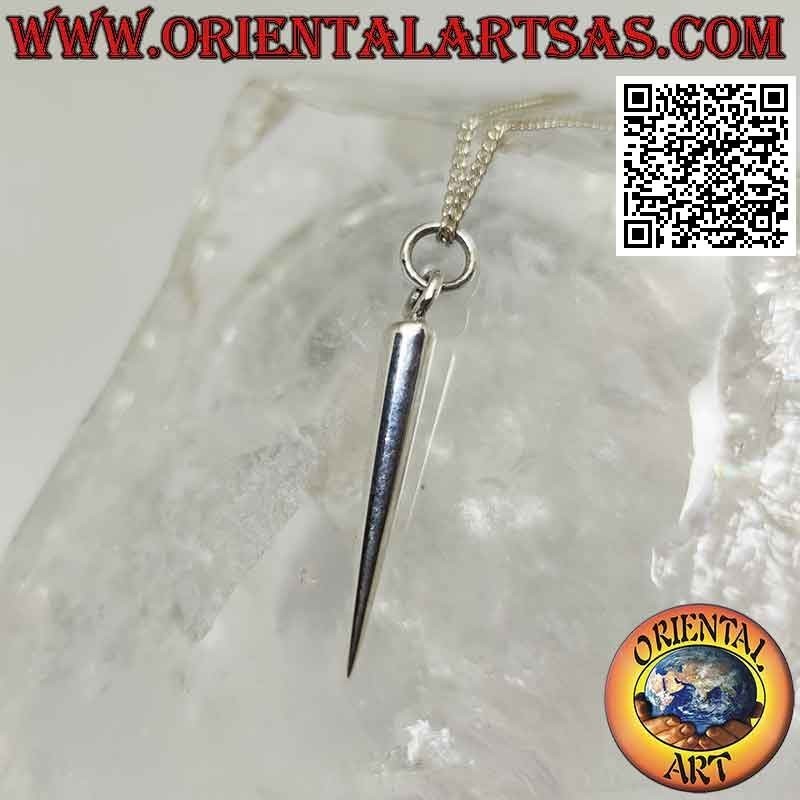 Colgante de plata, punta cónica alargada y lisa