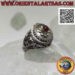 Anillo venenoso de plata con cornalina