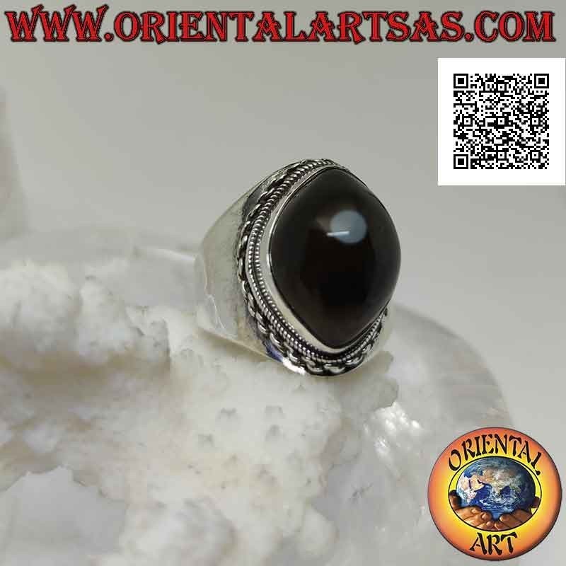 Anello in argento con agata occhio di Shiva nero a navetta e bordo a catena su montatura liscia (g)