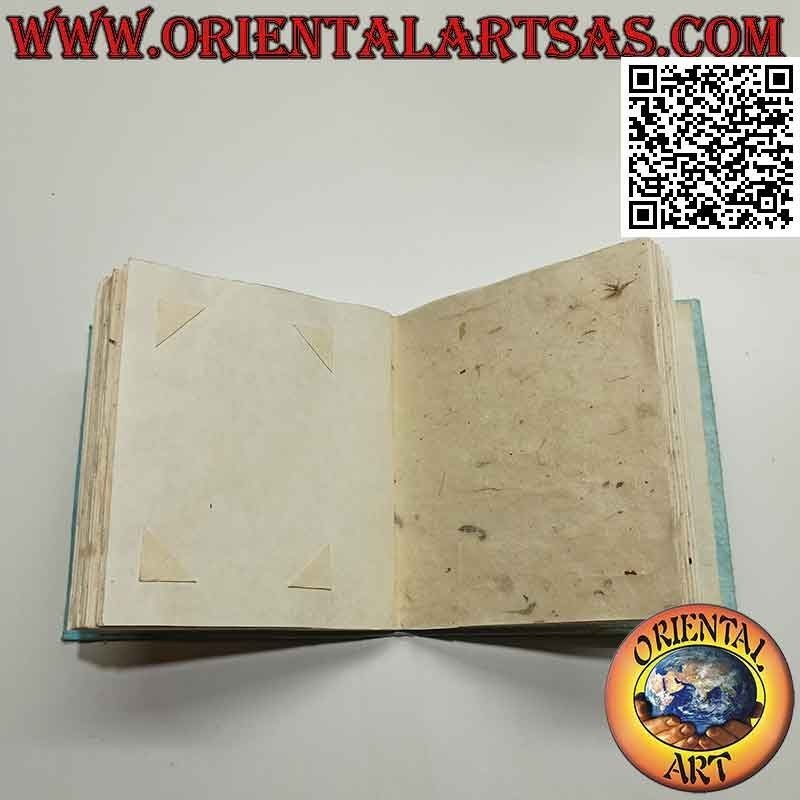 Album fotografico in carta di riso celeste con decoro di petali, 20 cm