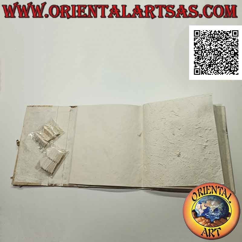 Photo album with central opening in rice paper and tree bark with petals and embroidery, 28 cm