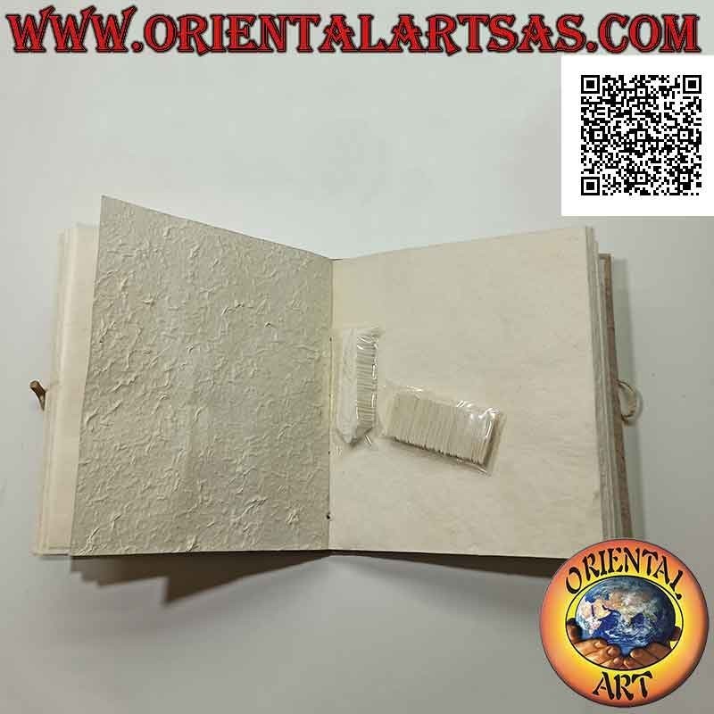 Álbum de fotos en papel de arroz y corteza de árbol con tapa de cuadros, 27 cm