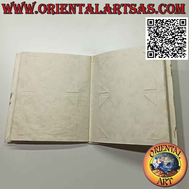 Photo album in rice paper and natural petals, 26 cm