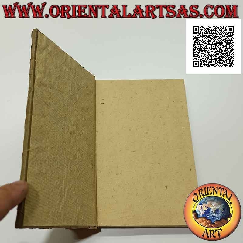 Cuaderno de papel natural con hojas secas y corteza, luna y estrella (16 x 13)