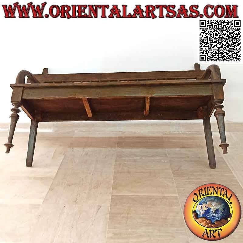 Panca a tre posti con schienale a colonnine realizzata a mano in legno antico di teak