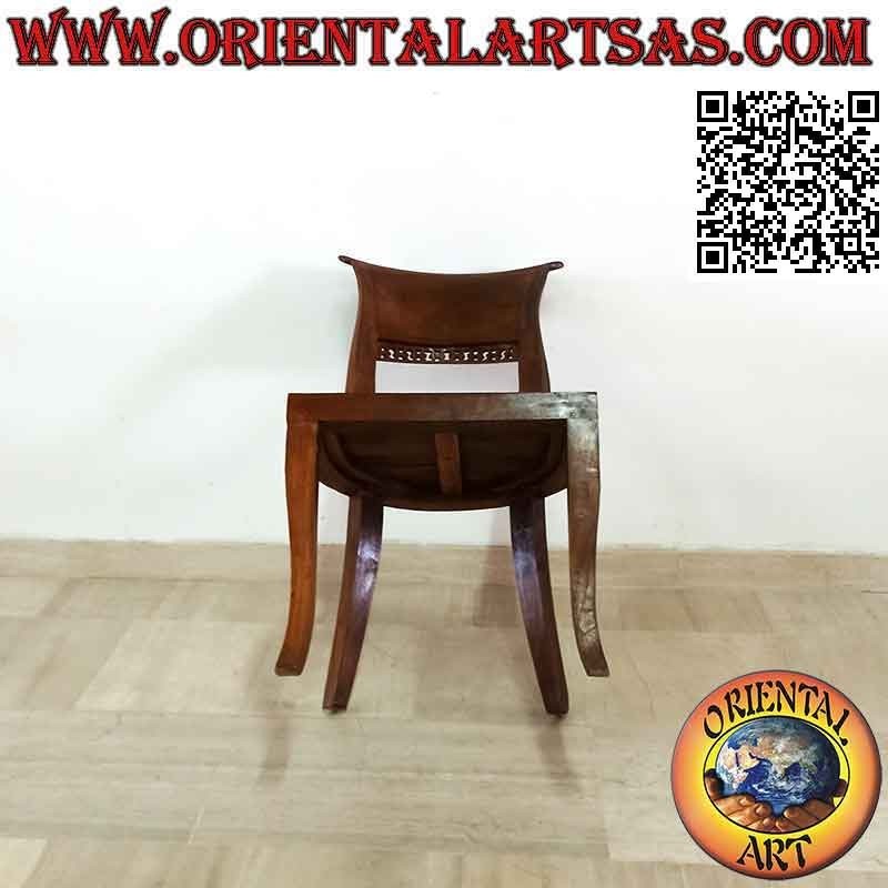 Silla barroca de estilo italiano con asiento de listones de madera de teca
