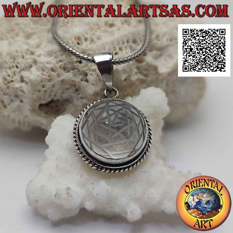 Pendentif en argent avec Sri Yantra gravé sur cabochon rond en cristal de roche et bande lisse et double tissage (b)