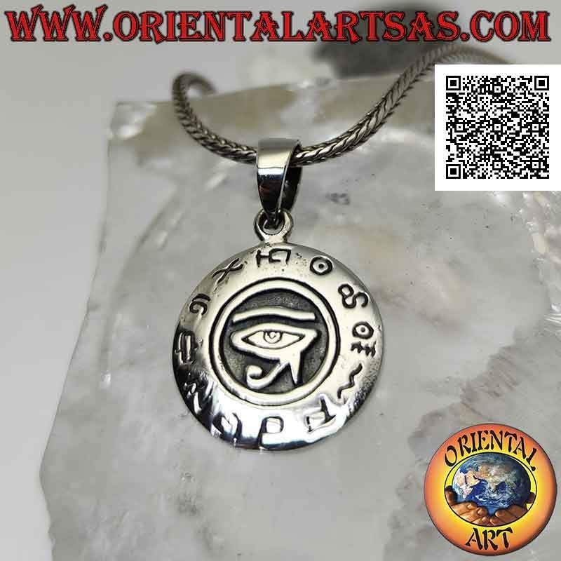 Silver pendant, round medal with eye of Ra / Horus in bas-relief surrounded by hieroglyphs (19 mm Ø)