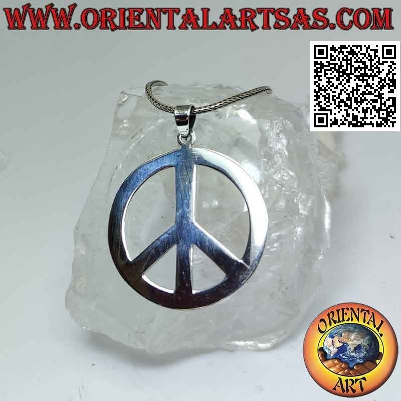 Silver pendant in the shape of a peace symbol (Ø 40 mm.)
