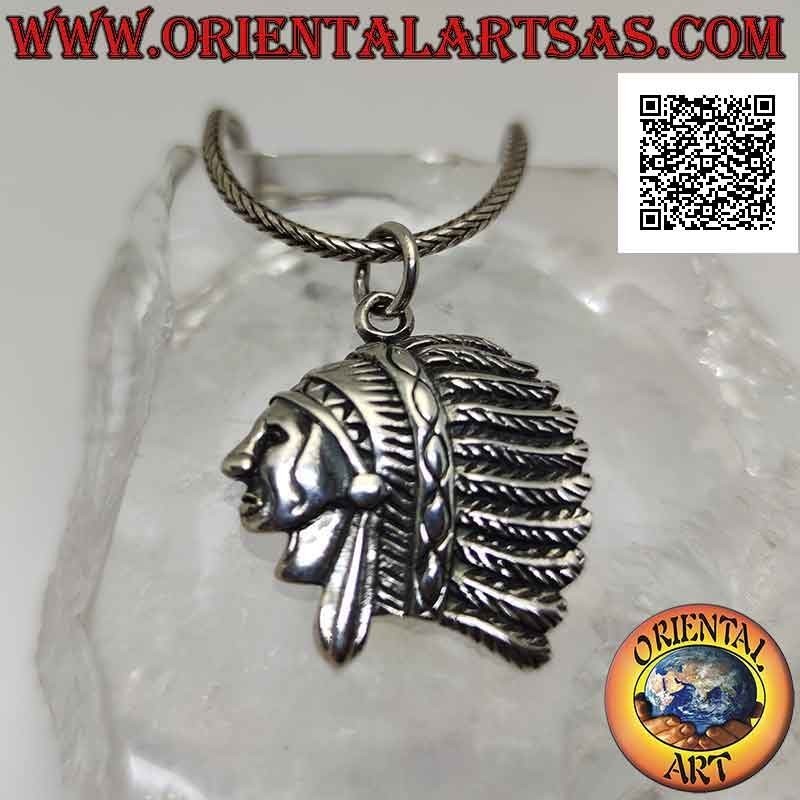 Pendentif en argent, profil d'un Indien d'Amérique avec coiffe de plumes