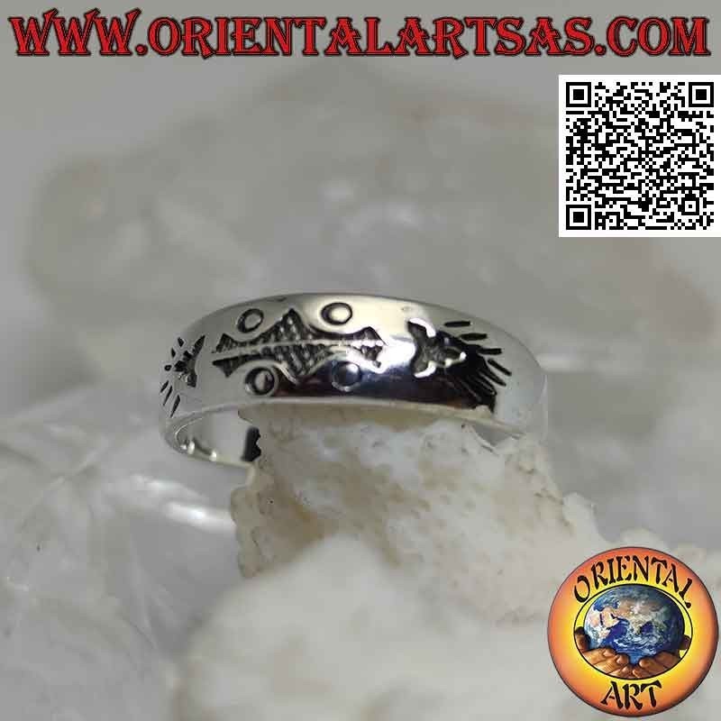 Bague en argent à bande croissante avec gravure abstraite frontale