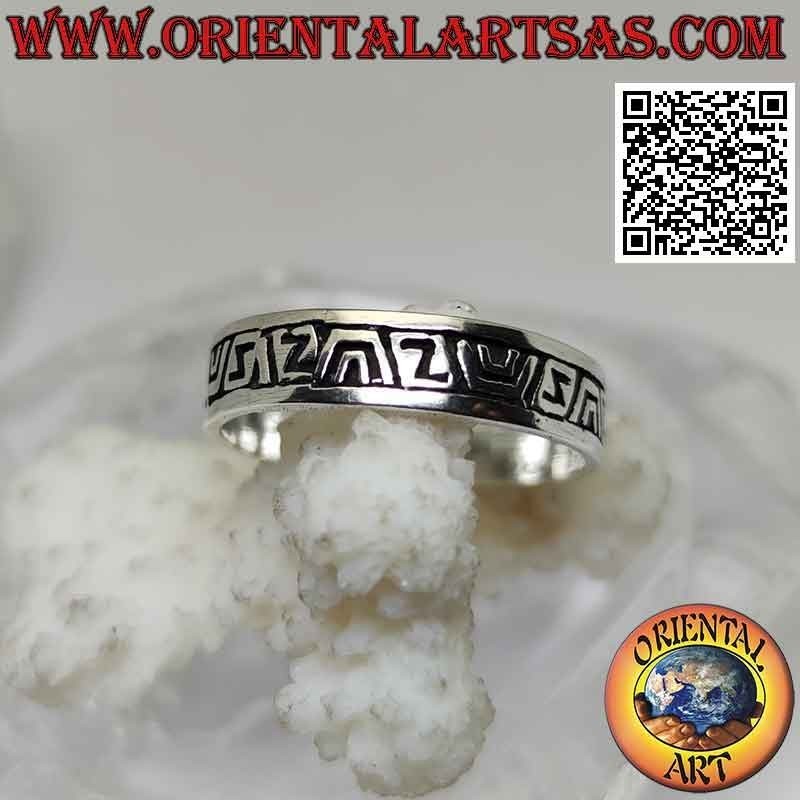 Silberner Bandring mit gravierten aztekischen Symbolen