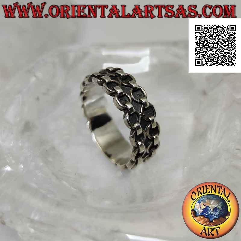 Bague en argent avec bande travaillée, double rang de chaîne avec anneaux en relief