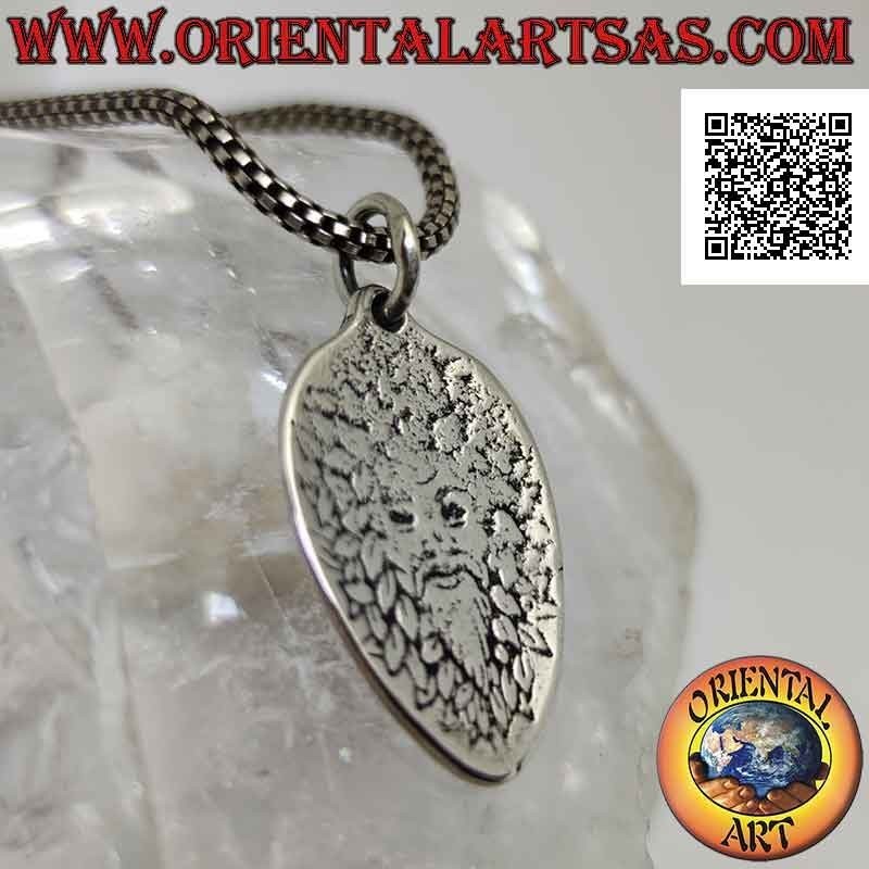 Colgante de plata, "El hombre verde" (figura celta símbolo de la fuerza vital)