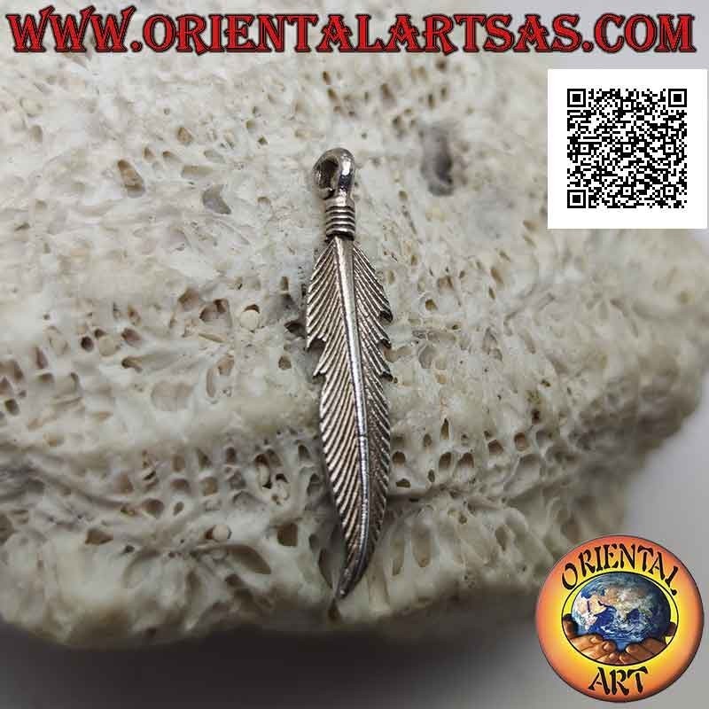 Colgante de plata, pluma simple (símbolo de purificación) con punta curva