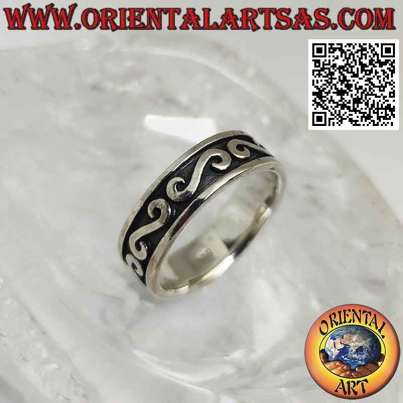 Silver ring with worked band, massive Greek "S" in bas-relief