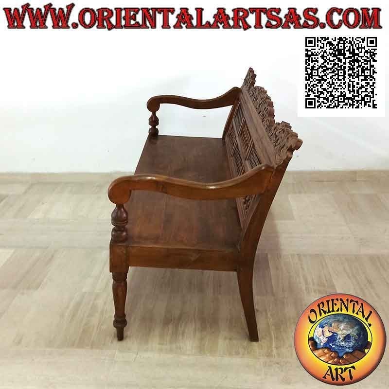 Banco de tres plazas con decoración de dragones tallados a mano y escuadras de columnas y tracería en madera de teca