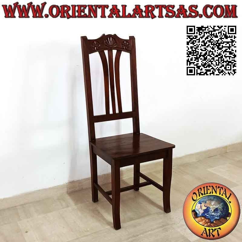 Sedia massiccia a schienale alto con intaglio superiore in legno di teak