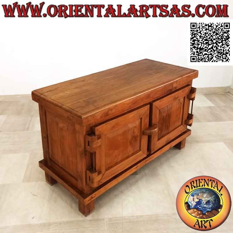 Buffet de dos puertas con puerta y cierre y bisagras en madera, en madera de teca