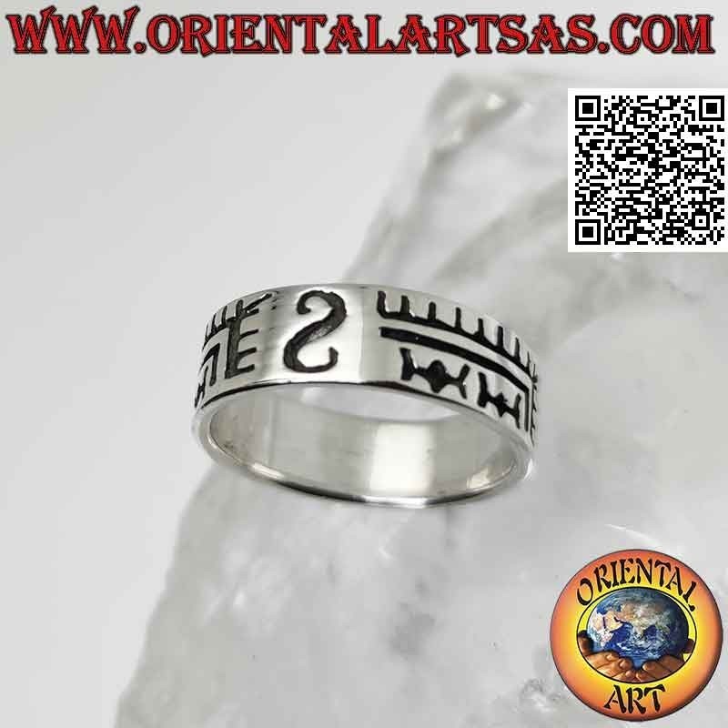 Silver ring with worked band, geometric decoration engraved between "S"