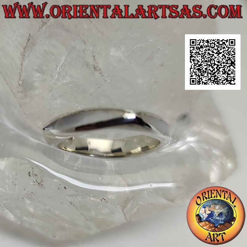 Bague en argent lisse avec bande carrée avec navette en nacre étroite sur les quatre côtés