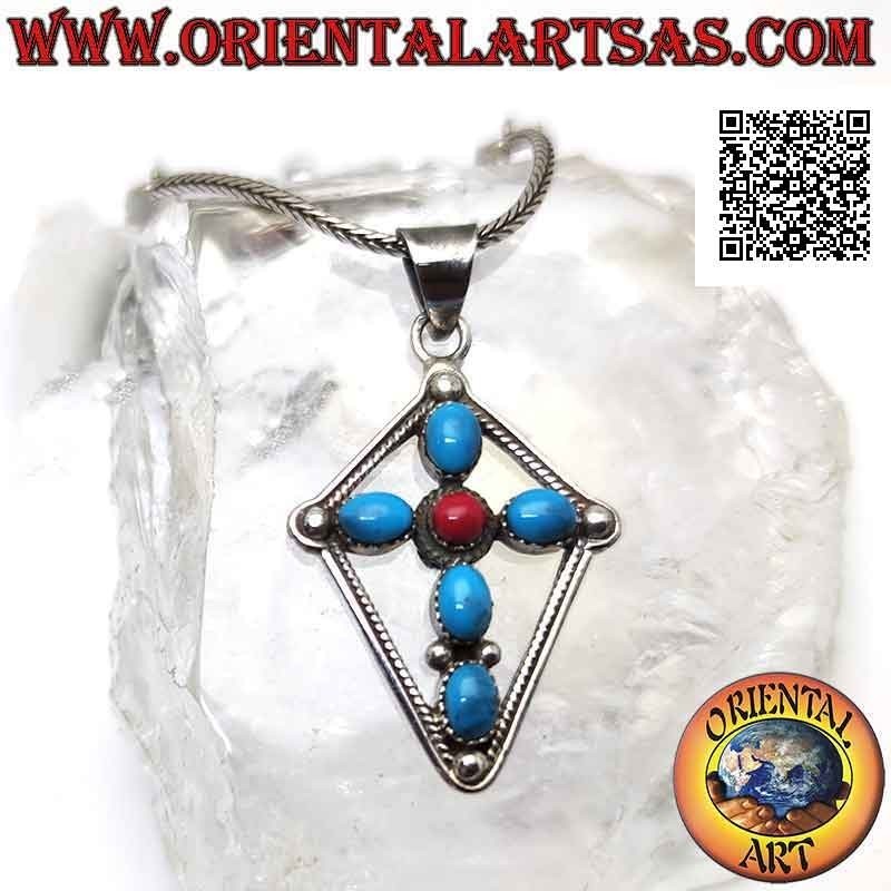 Colgante de plata, cruz latina de turquesa y coral (pasta) inscrita en un rombo en forma de cometa