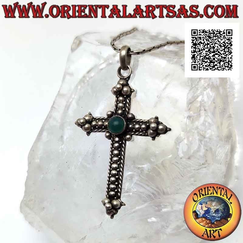 Pendentif en argent, croix orthodoxe avec agate verte ronde centrale et décoration boule