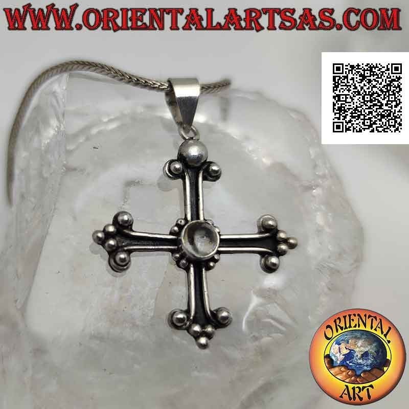 Colgante de plata, cruz de San Lorenzo con cristal de roca central redondo