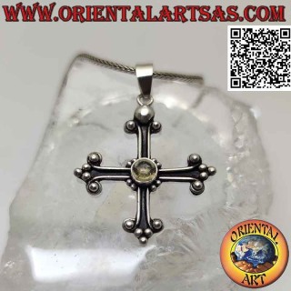 Colgante de plata, cruz de San Lorenzo con topacio amarillo redondo central