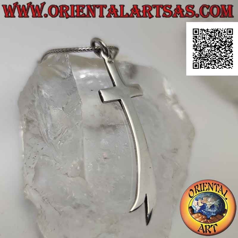 Pendentif en argent, croix latine lisse et plate à terminaison courbe bifurquée