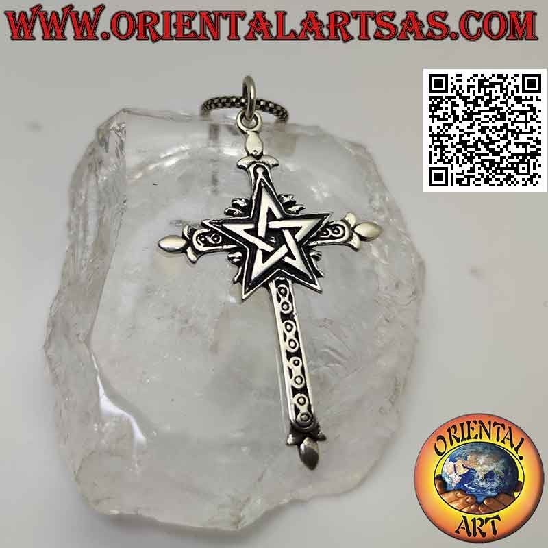 Colgante de plata, cruz de azucenas con pentáculo central