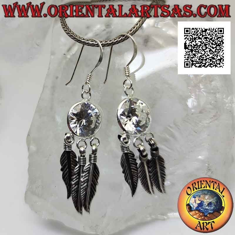 Boucles d'oreilles à levier en argent avec zircons ronds facettés blancs et trois plumes pendantes