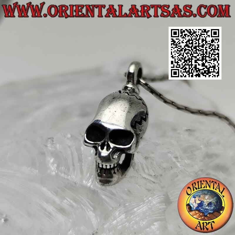 Colgante de plata en forma de Calavera (homo sapiens) con calavera alargada