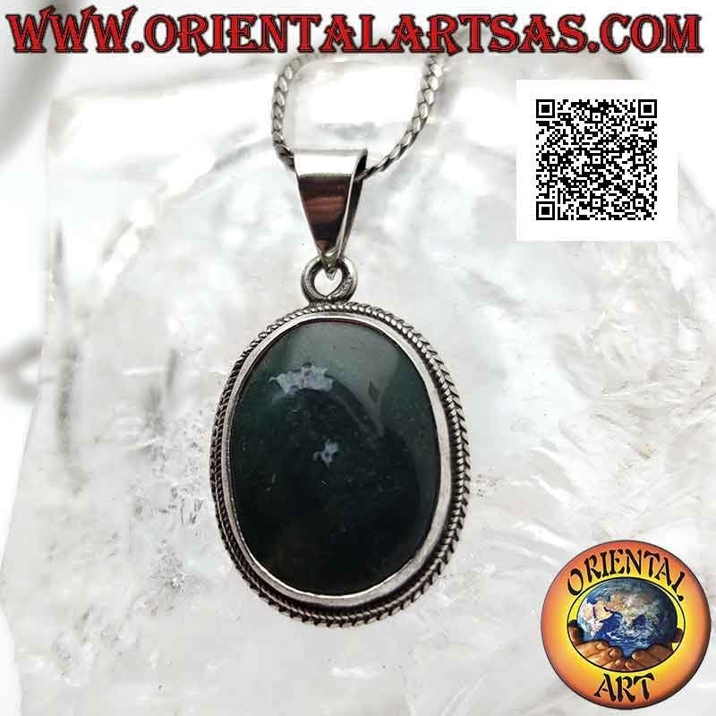 Pendentif en argent avec agate ovale vert mousse entourée de tissage