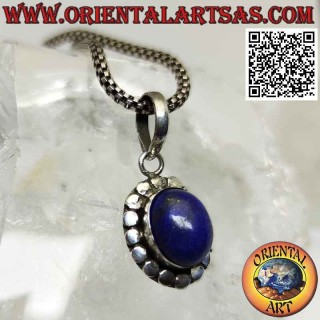 Pendentif en argent, lapis lazuli ovale entouré de clous lisses plats
