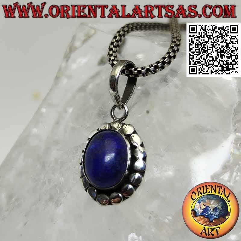 Pendentif en argent, lapis lazuli ovale entouré de clous lisses plats
