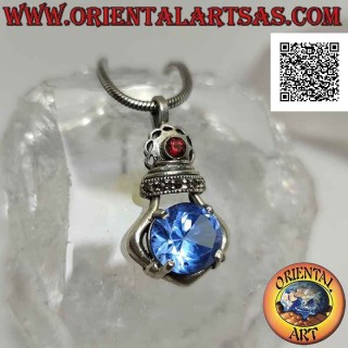 Colgante de plata con topacio azul horizontal engastado y corona de marcasita y granate