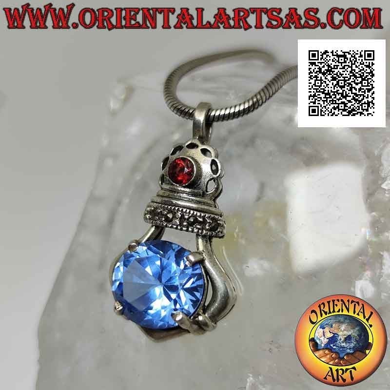 Ciondolo in argento con topazio blu orizzontale incastonato e corona di marcassite e granato