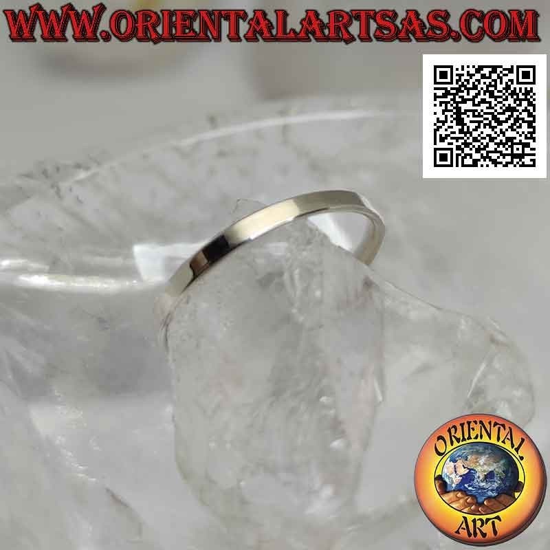 Silver ring with flat smooth band (2 mm.)