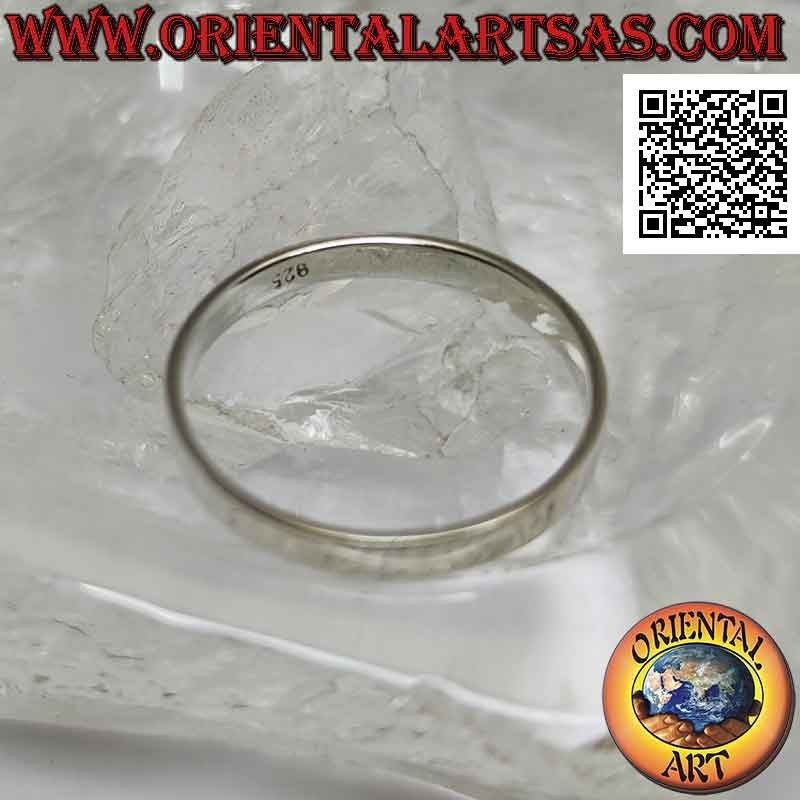Anello in argento a fascia liscia piatta larga 3 mm.