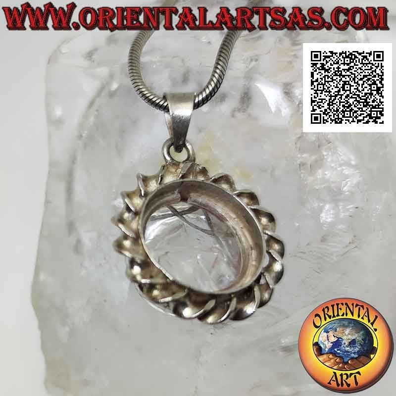 Ciondolo in argento con Sri Yantra inciso su cristallo di rocca tondo contornato da cordino elicoidale
