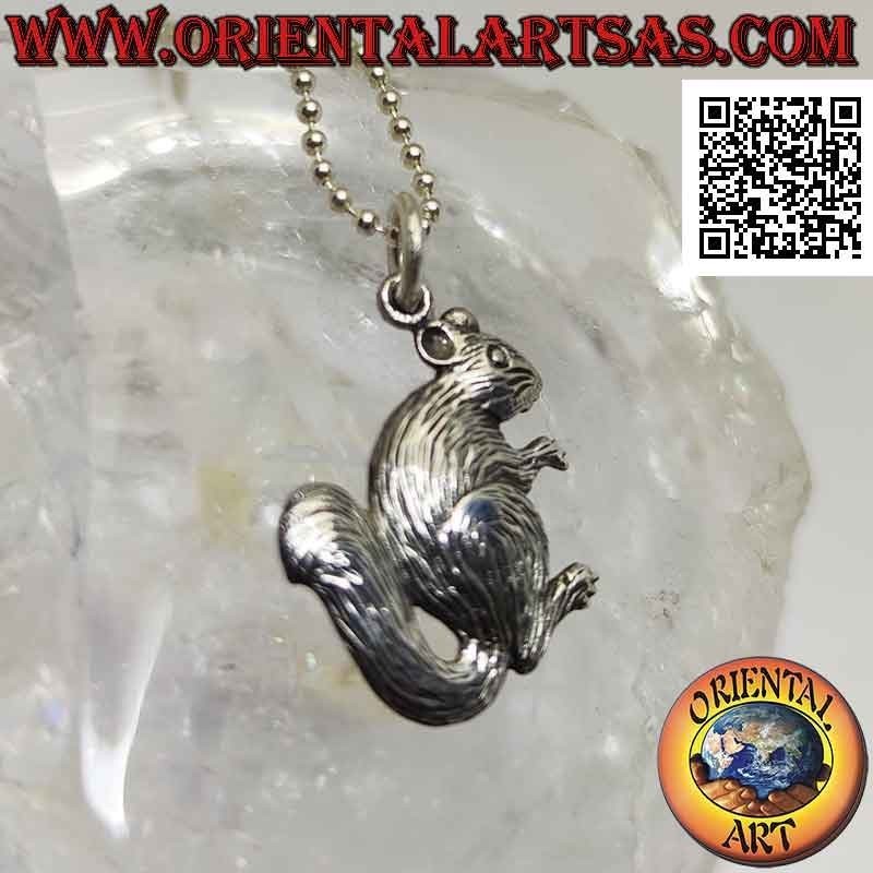 Colgante de plata con forma de ardilla